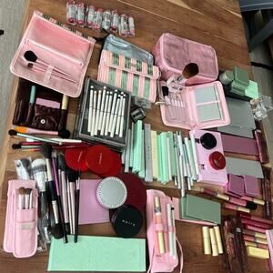 New 110+ Huge Models Prefer High Quality Makeup Beauty Lot Discontinued Bundle